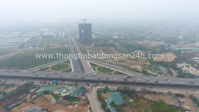Toàn cảnh tuyến đường gần 1.500 tỷ đồng rộng 10 làn vừa thông xe ở Hà Nội - Ảnh 2.
