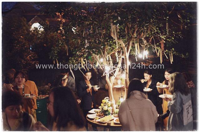 Độc đáo đám cưới tự tay làm hết của cặp đôi sống tối giản Đà Lạt: Cho khách ngồi lên rơm, đến chung vui còn có quà handmade mang về - Ảnh 14.