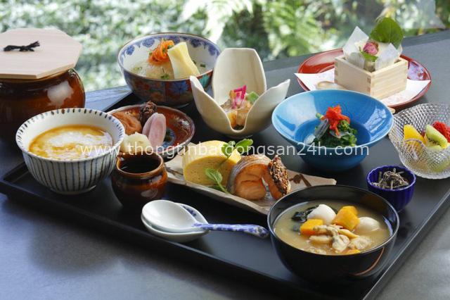  Người Nhật chuẩn bị phần ăn 1 món súp, 3 món phụ, đằng sau đó là ẩn ý đáng học hỏi: Vừa đủ để cân bằng, vừa đủ để khỏe mạnh - Ảnh 2.