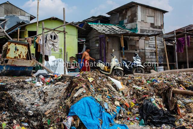Đất nước vạn đảo đối mặt với thảm họa rác thải khủng khiếp nhất lịch sử - Ảnh 4.
