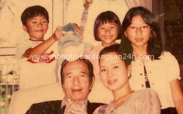 Gia tộc Vua sòng bài Macau trong "Ngày của Cha": Hầu hết đều im lặng, chỉ có 2 tiểu thư đăng ảnh nhớ thương người cha quá cố 8