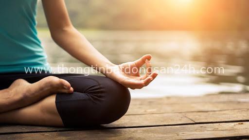  Nếu căng thẳng, lo âu và chán nản kéo dài, hãy thử thay đổi bản thân với Yoga: Bạn sẽ nhận ra nhiều lợi ích to lớn trước đây chưa từng biết - Ảnh 2.