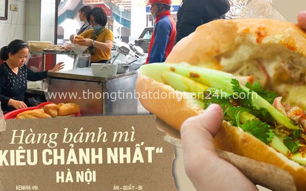 Hàng bánh mì "kiêu chảnh nhất" Hà Nội nhưng khách xếp hàng nườm nượp: Có gì mà hot quá vậy? 1